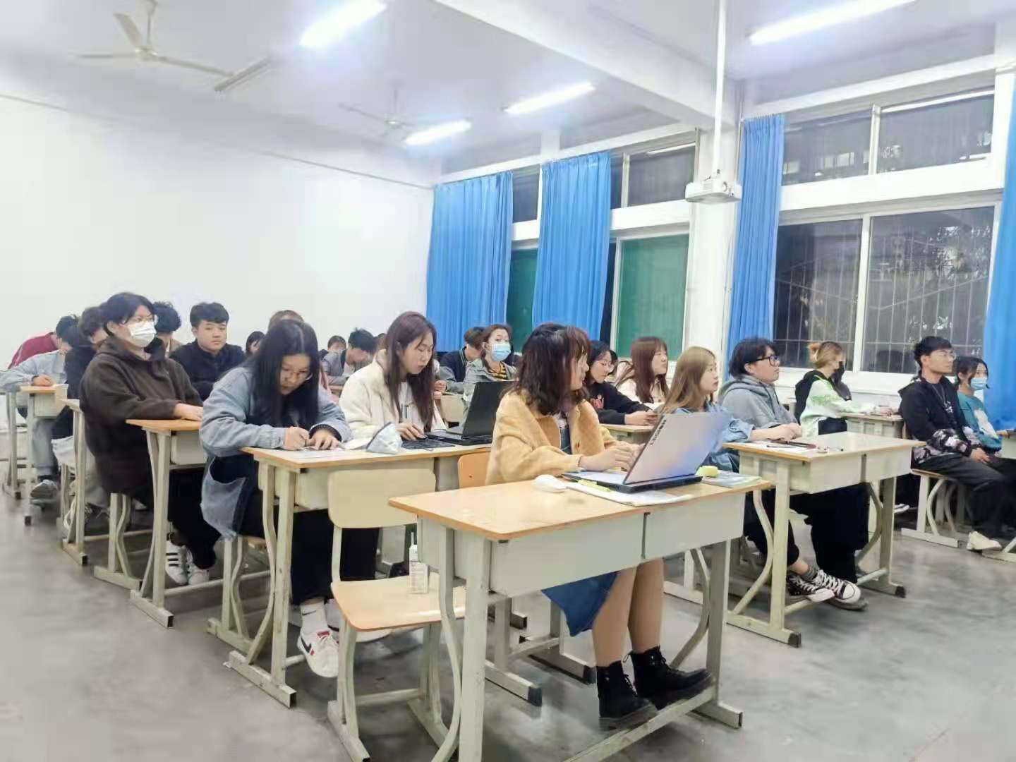 图片2.png 图片2.png